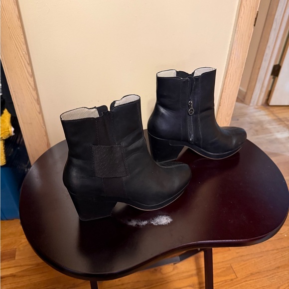 Jambu Black Leather Ankle Boots - Picture 6 of 6